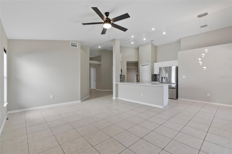 1831 Erin Brooke Dr, Valrico, FL 33594