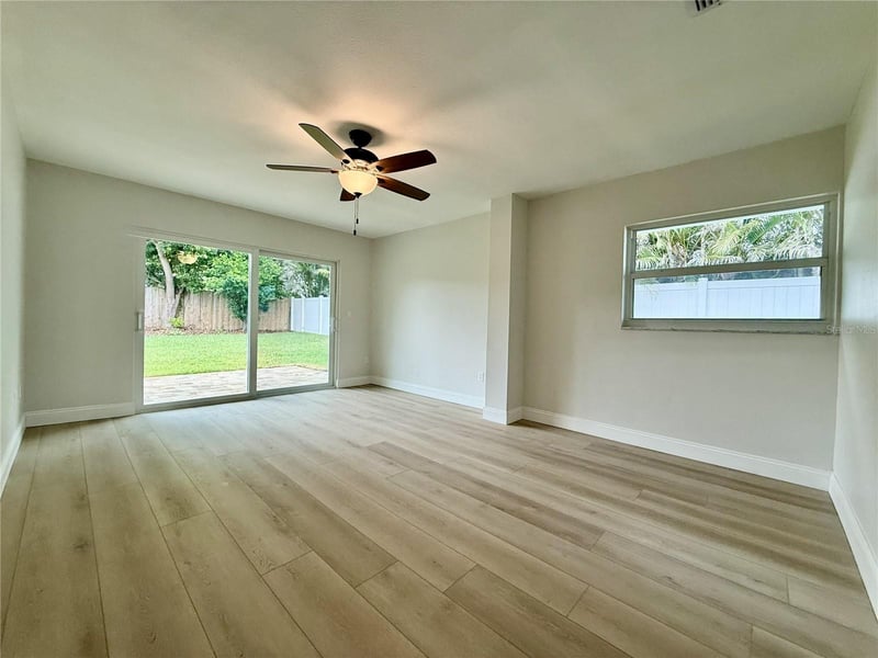 315 Orangewood Ln, Largo, FL 33770