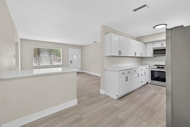 413 Country Club Dr, Oldsmar, FL 34677