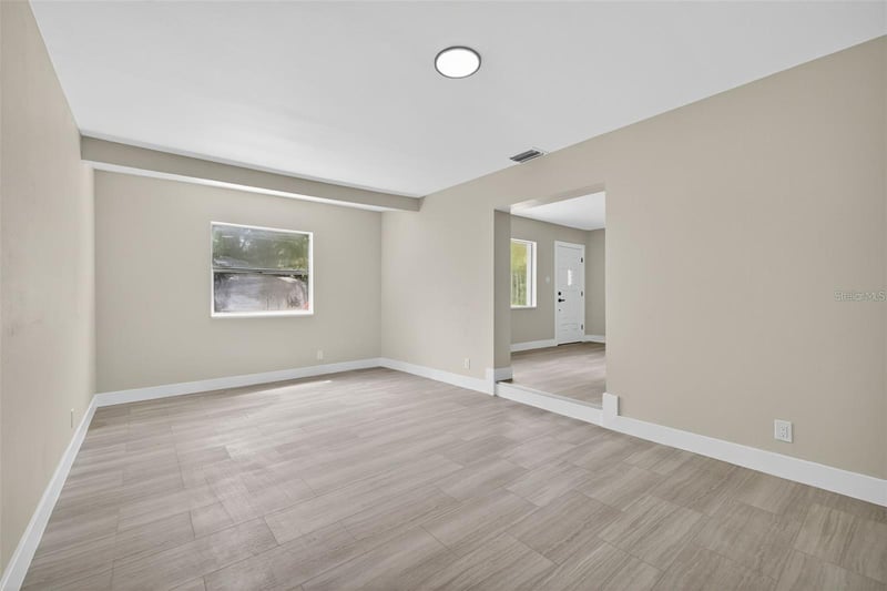 413 Country Club Dr, Oldsmar, FL 34677