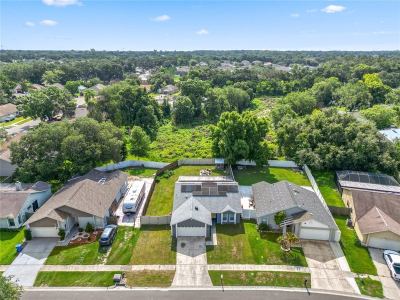 2009 Helm Ln, Valrico, FL 33594
