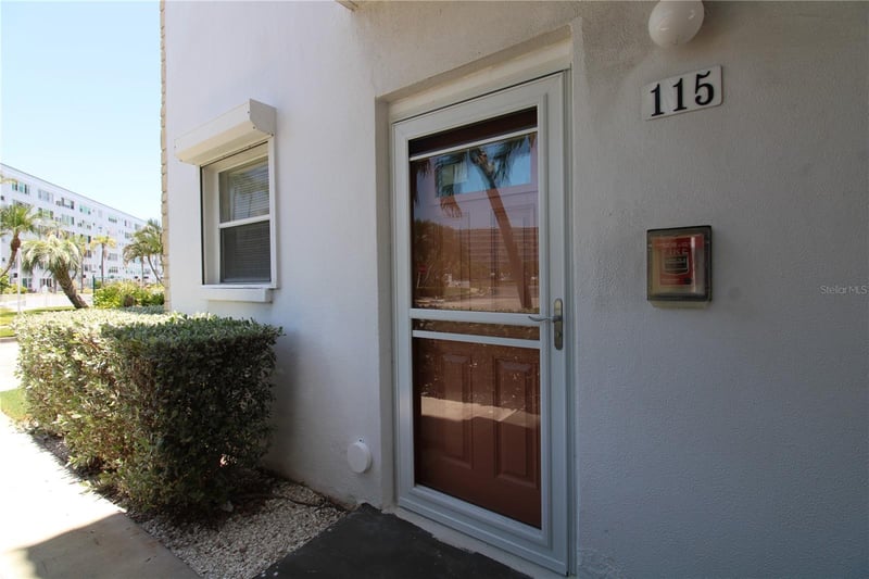 3128 59th St #115, Gulfport, FL 33707