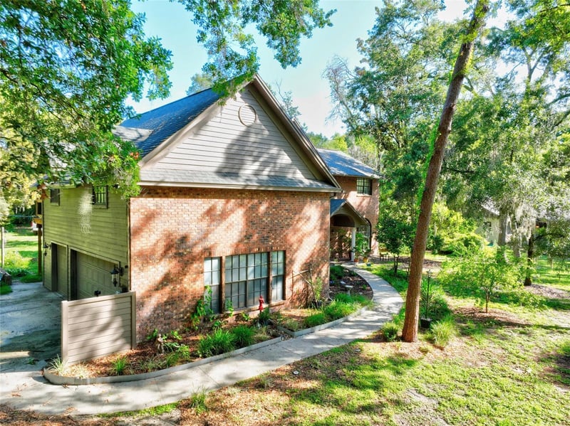 908 Oak Hollow Pl, Brandon, FL 33510