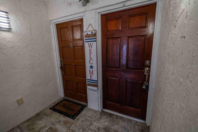 225 Country Club Dr #D142, Largo, FL 33771