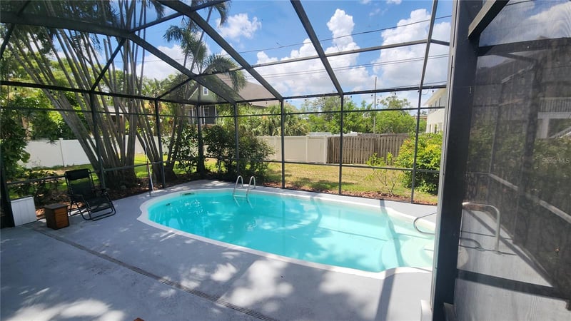 155 69th Ave, St Petersburg, FL 33702