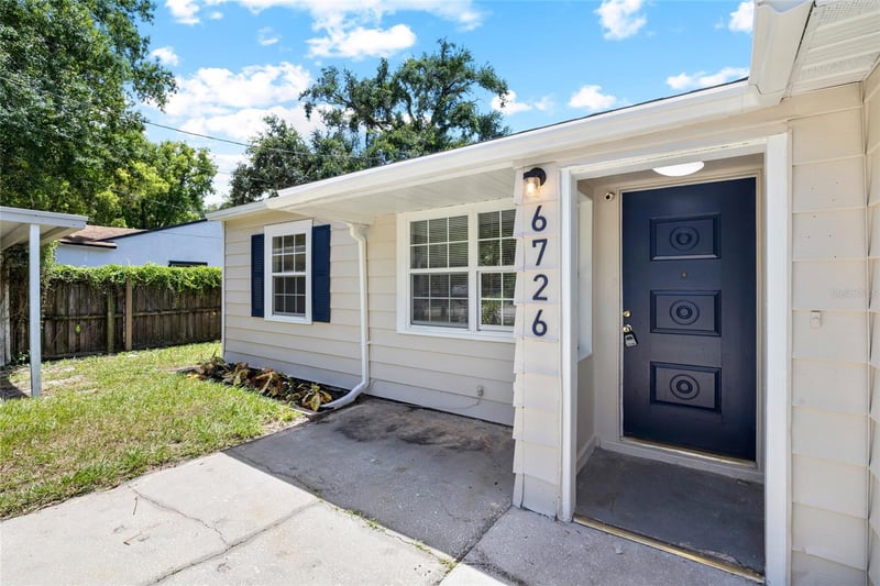 6726 11th St, Tampa, FL 33604