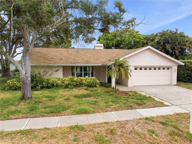 9743 106th Ave, Largo, FL 33773