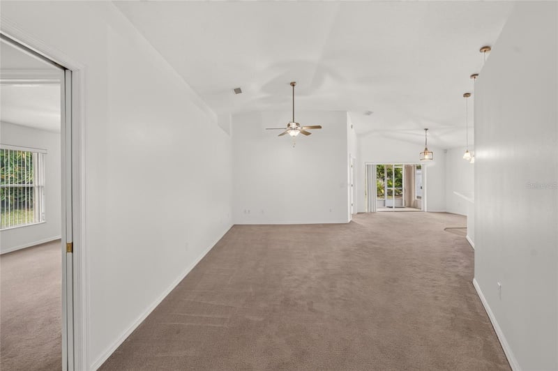 1514 Oracle Dr, Sun City Center, FL 33573