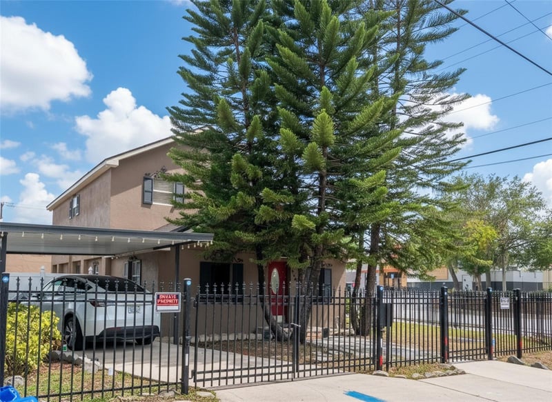 3601 Mohawk Ave, Tampa, FL 33610