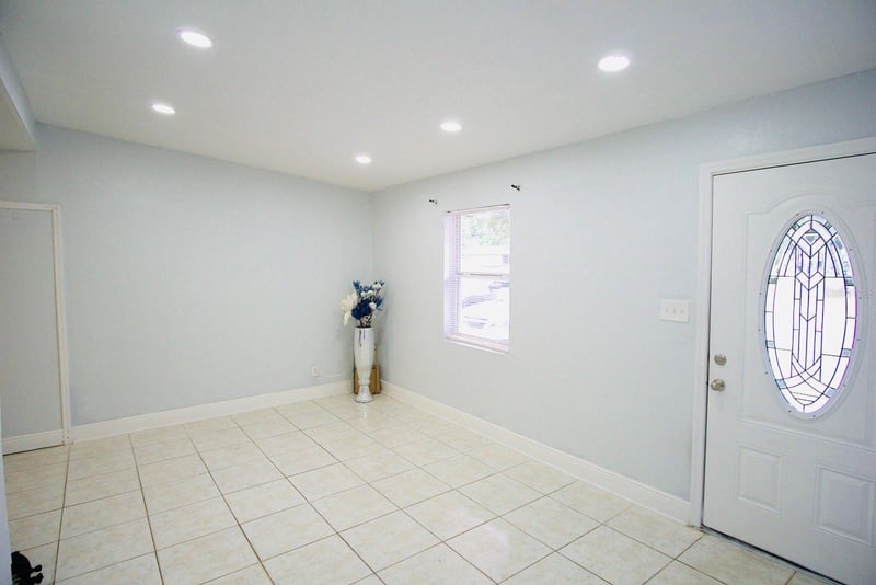 601 Lime Tree Rd, Tampa, FL 33619