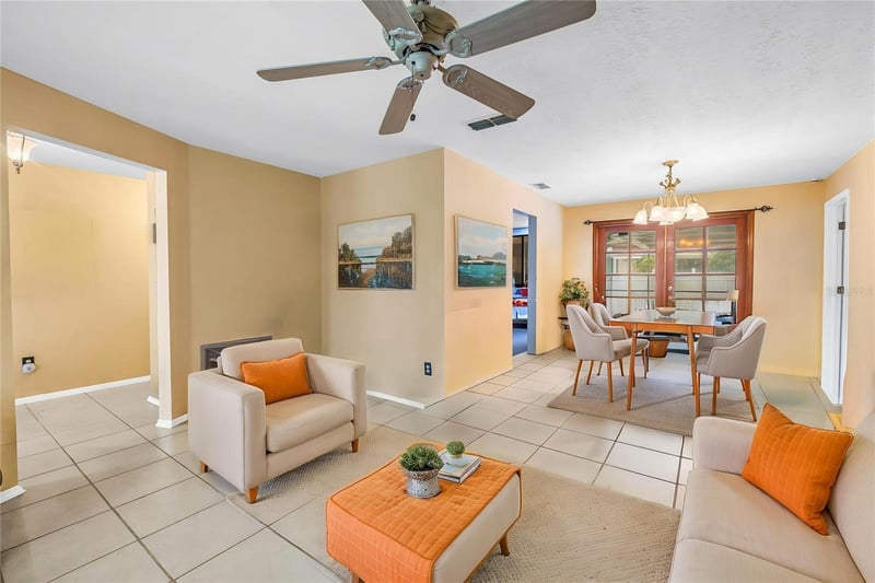 9212 Rustic Pines Blvd, Seminole, FL 33776