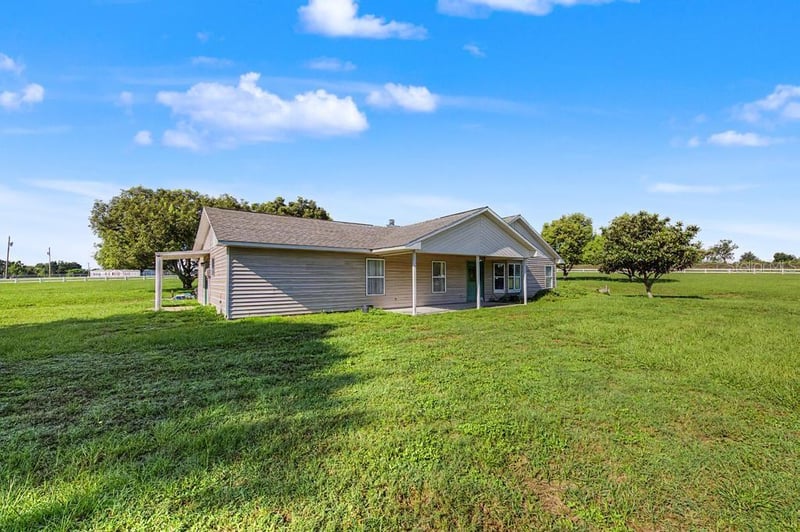 39628 Otis Allen Rd, Zephyrhills, FL 33540