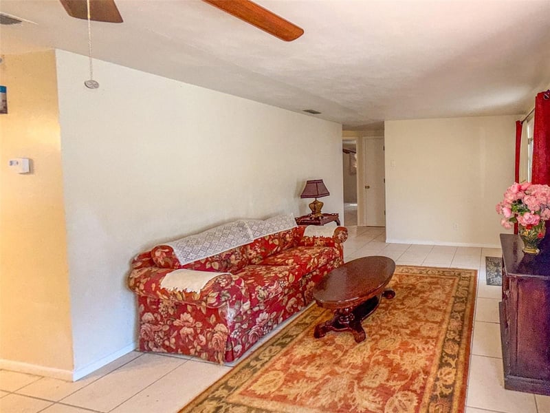 4737 Longwood Ave, Holiday, FL 34690