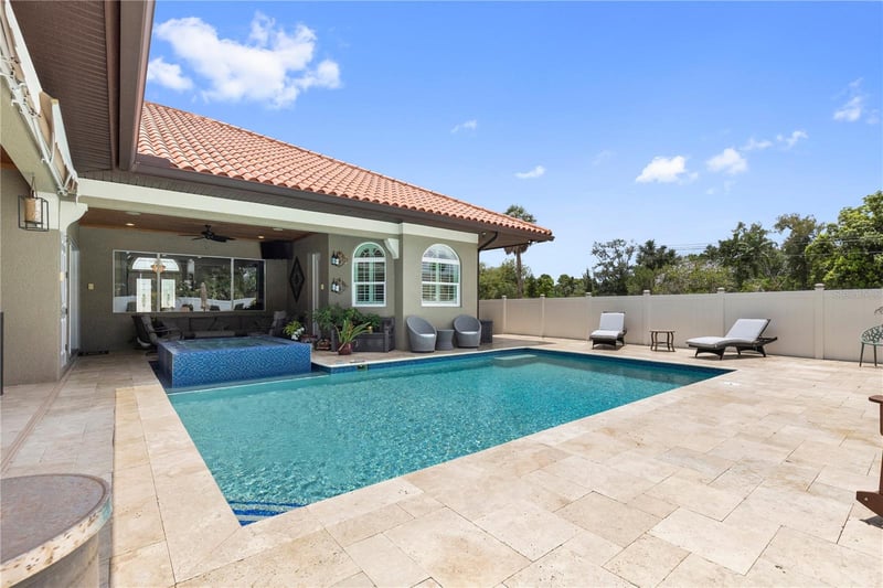 2101 Bearss Ave, Tampa, FL 33618