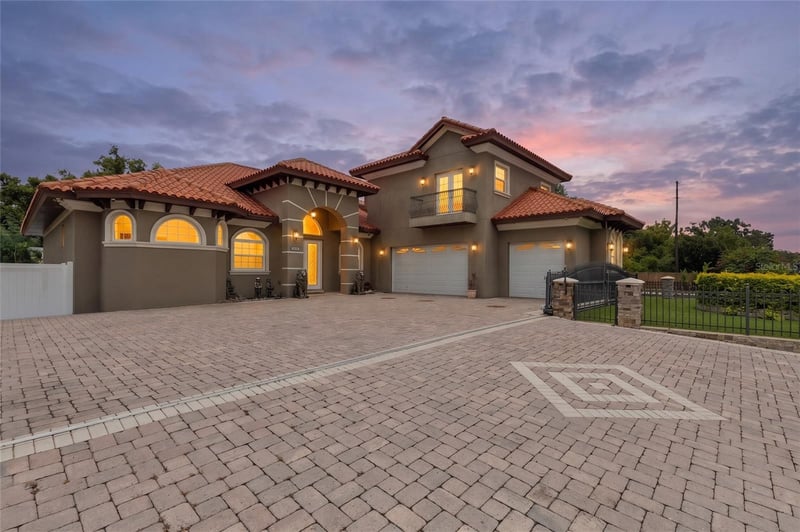 2101 Bearss Ave, Tampa, FL 33618