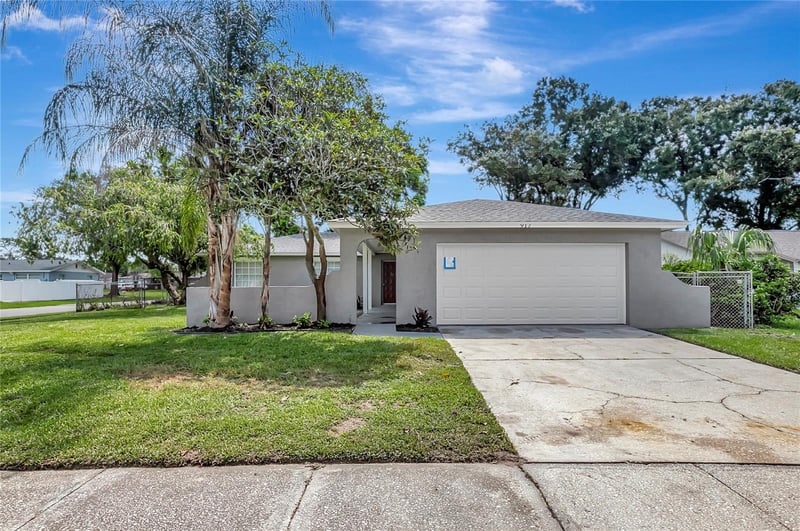 917 Winchester Ct, Brandon, FL 33510