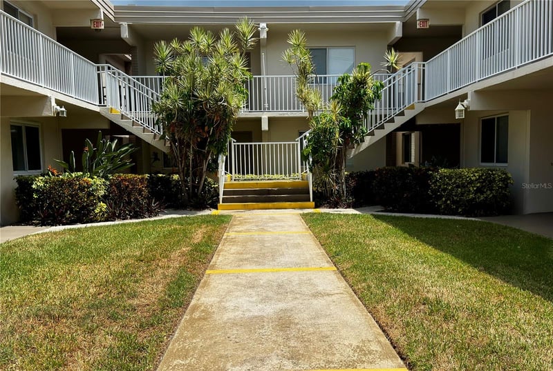 6700 1st Ave #103, St Petersburg, FL 33707
