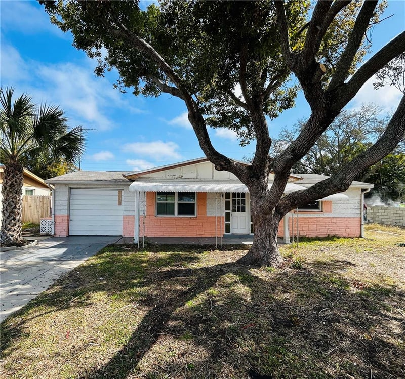 2412 Arcadia Rd, Holiday, FL 34690