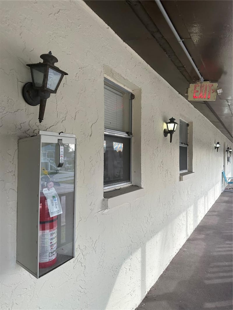 8440 Old Post Rd #202, Port Richey, FL 34668