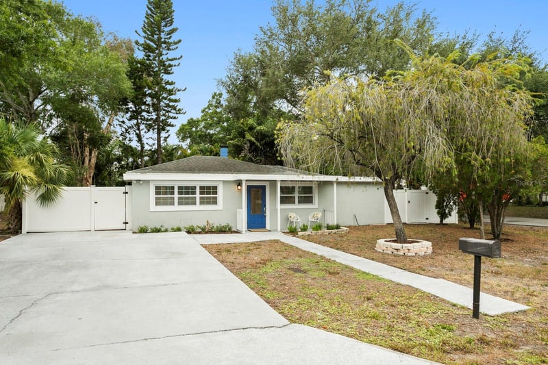 3526 Paul Ave, Tampa, FL 33611