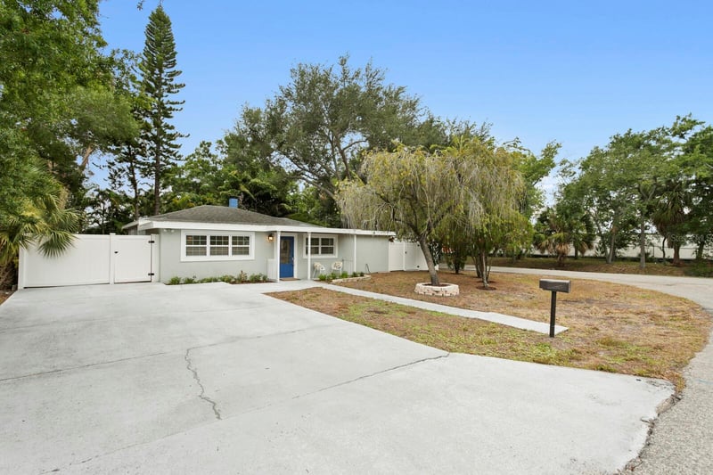 3526 Paul Ave, Tampa, FL 33611