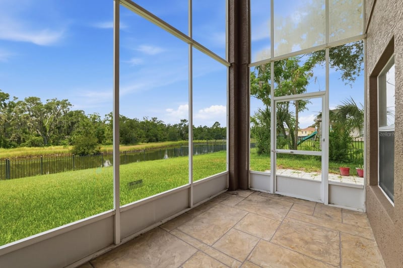 14722 Heronglen Dr, Lithia, FL 33547