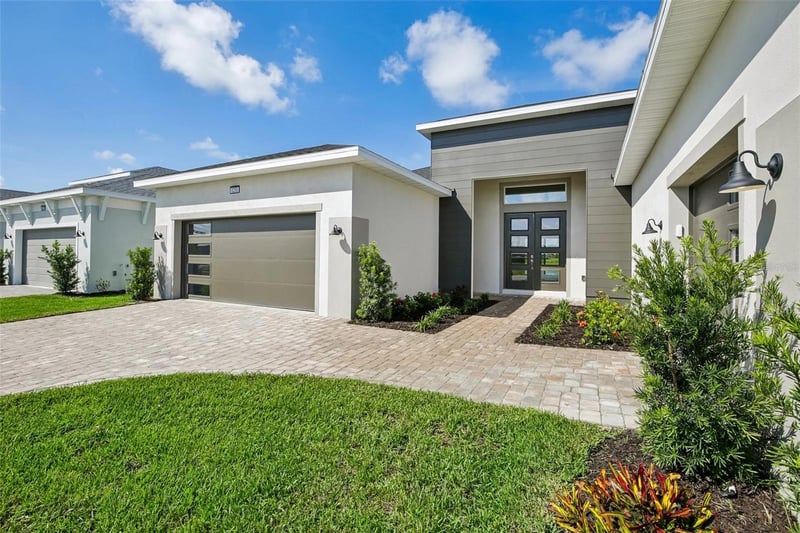 8255 Golden Beach Ct, Parrish, FL 34219