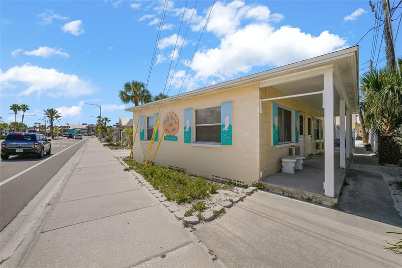 13062 Gulf Blvd, Madeira Beach, FL 33708