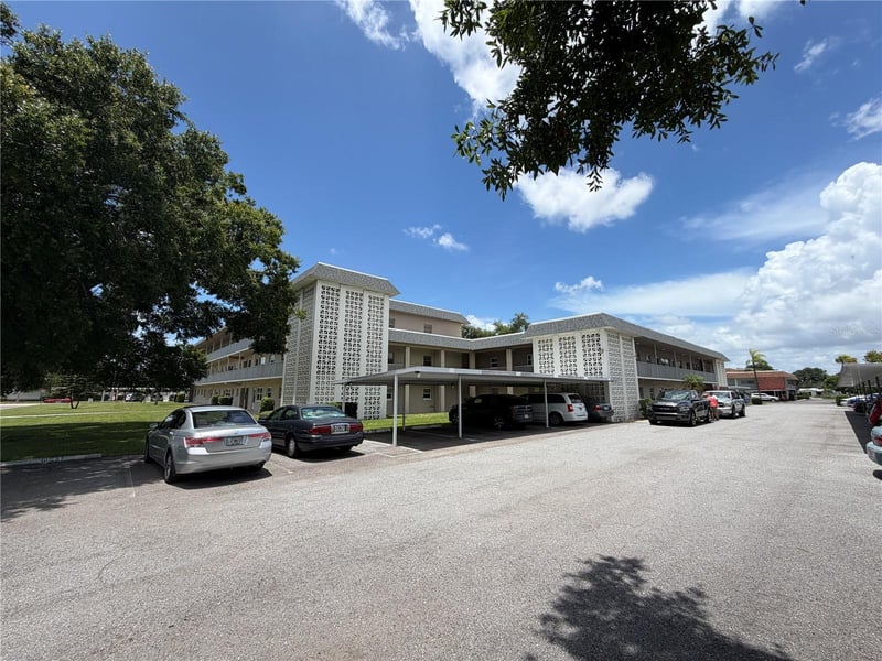 5725 12th Ave #306D, St Petersburg, FL 33710