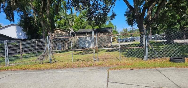 5910 40th St, Tampa, FL 33610