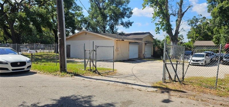 5910 40th St, Tampa, FL 33610