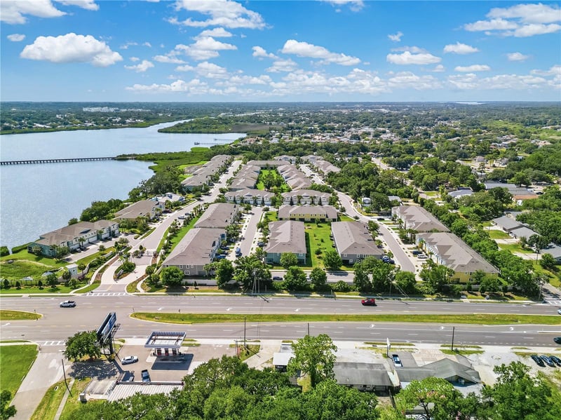 1309 Sunset Wind Loop, Oldsmar, FL 34677