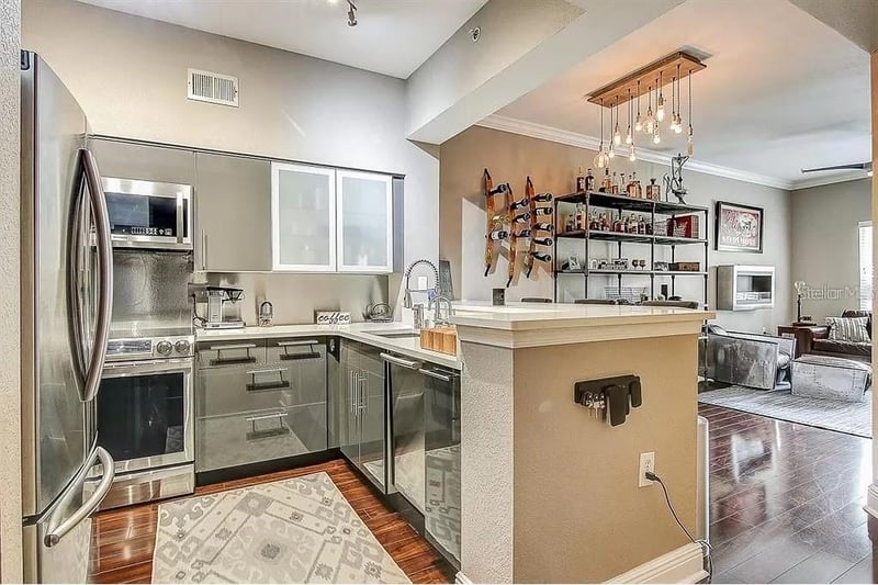100 4th Ave #205, St Petersburg, FL 33701