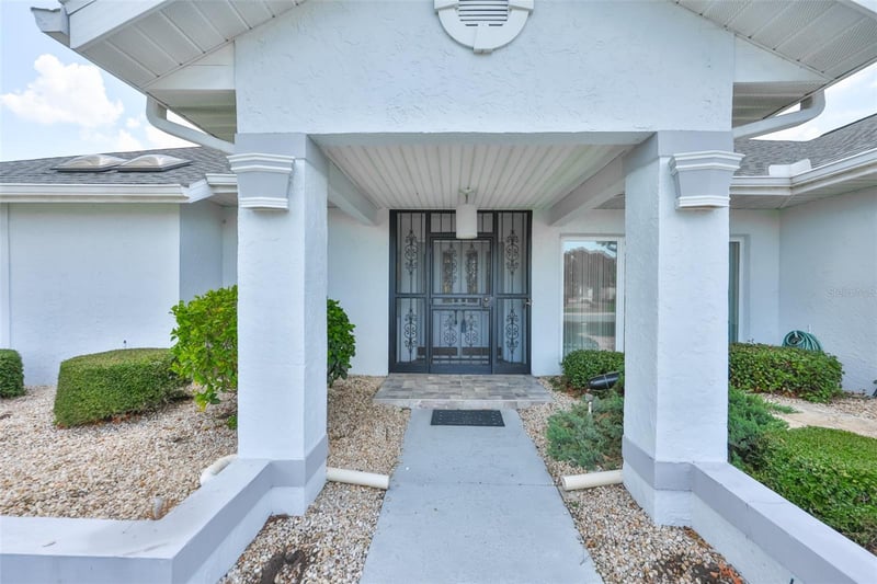 1927 View Dr, Sun City Center, FL 33573