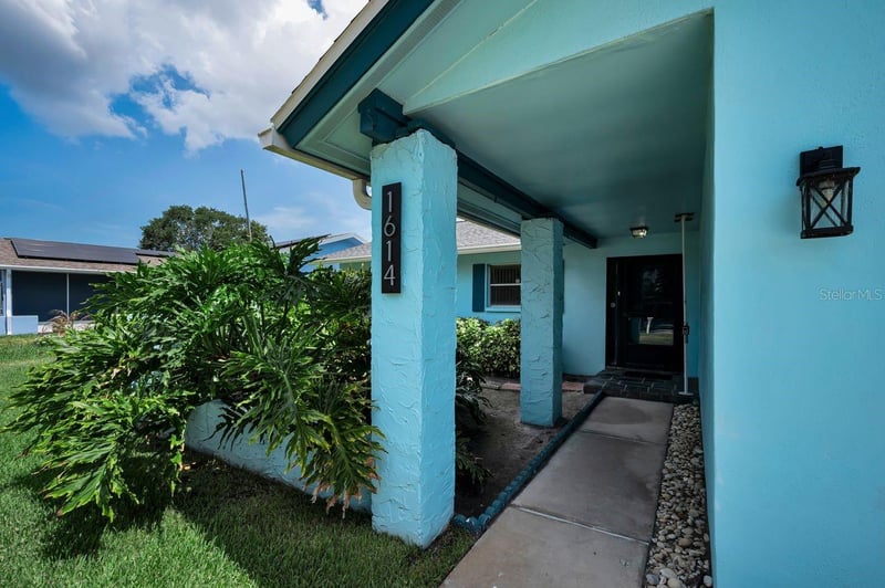 1614 Dale Cir, Dunedin, FL 34698