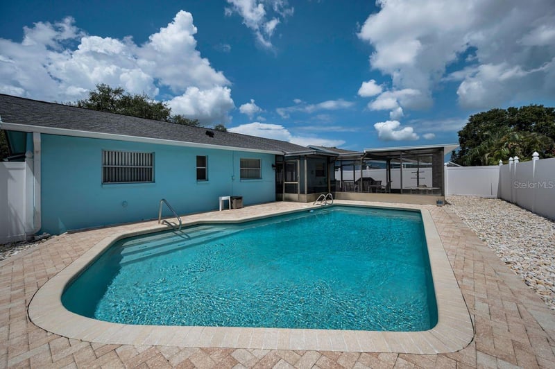 1614 Dale Cir, Dunedin, FL 34698