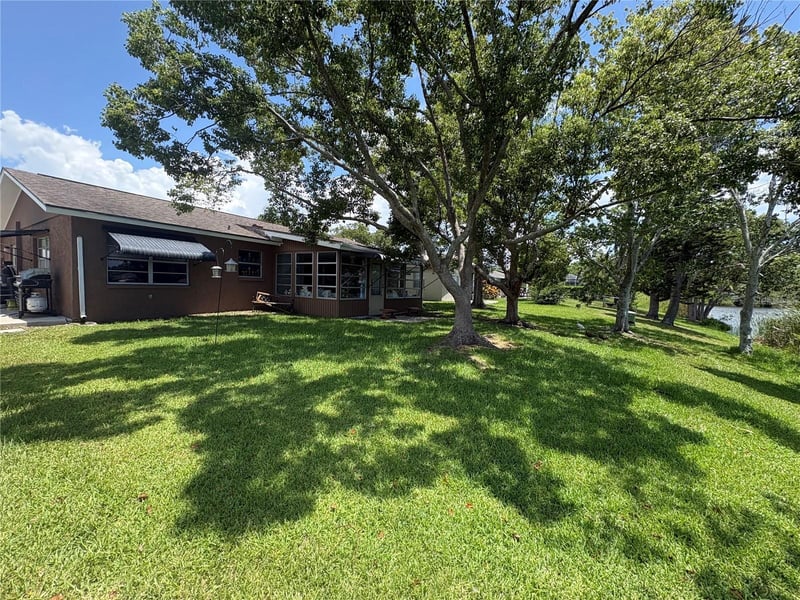 5049 Sherry Ln, New Port Richey, FL 34653