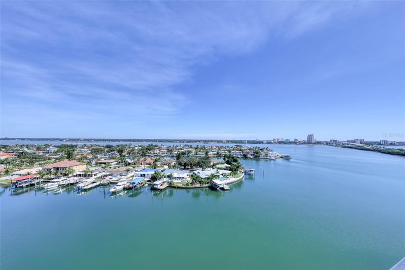 31 Island Way #1404, Clearwater, FL 33767
