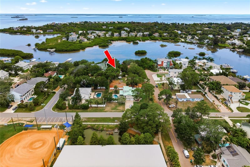 700 Delaware Ave, Palm Harbor, FL 34683
