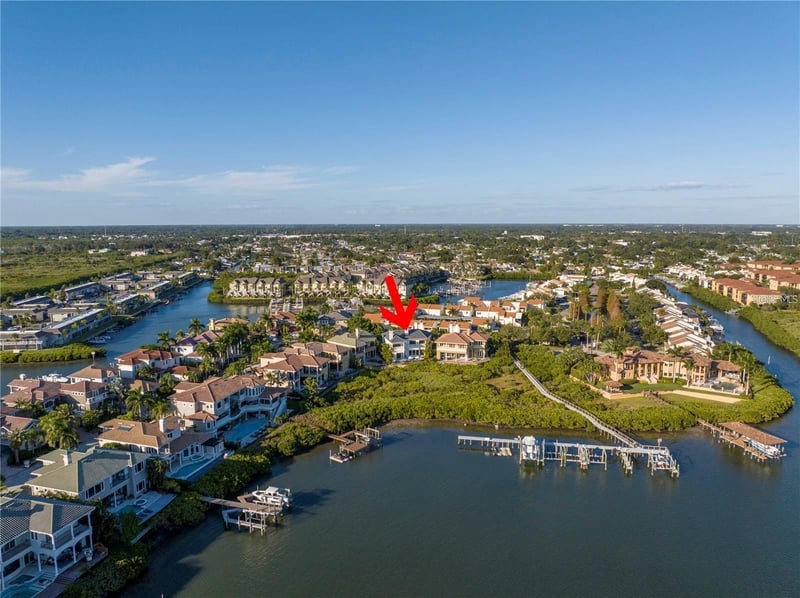 4133 Causeway Vista Dr, Tampa, FL 33615