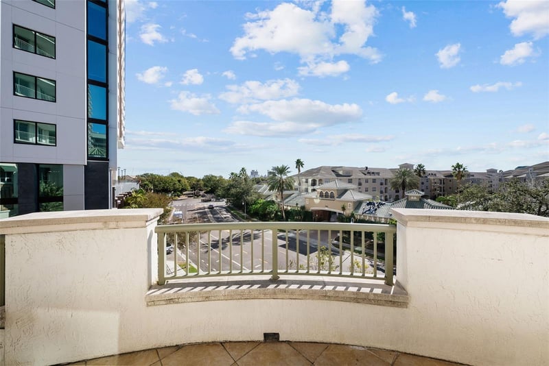 450 Knights Run Ave #405, Tampa, FL 33602