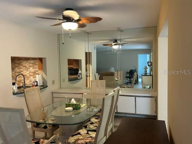 7102 Country Club Dr, Sarasota, FL 34243