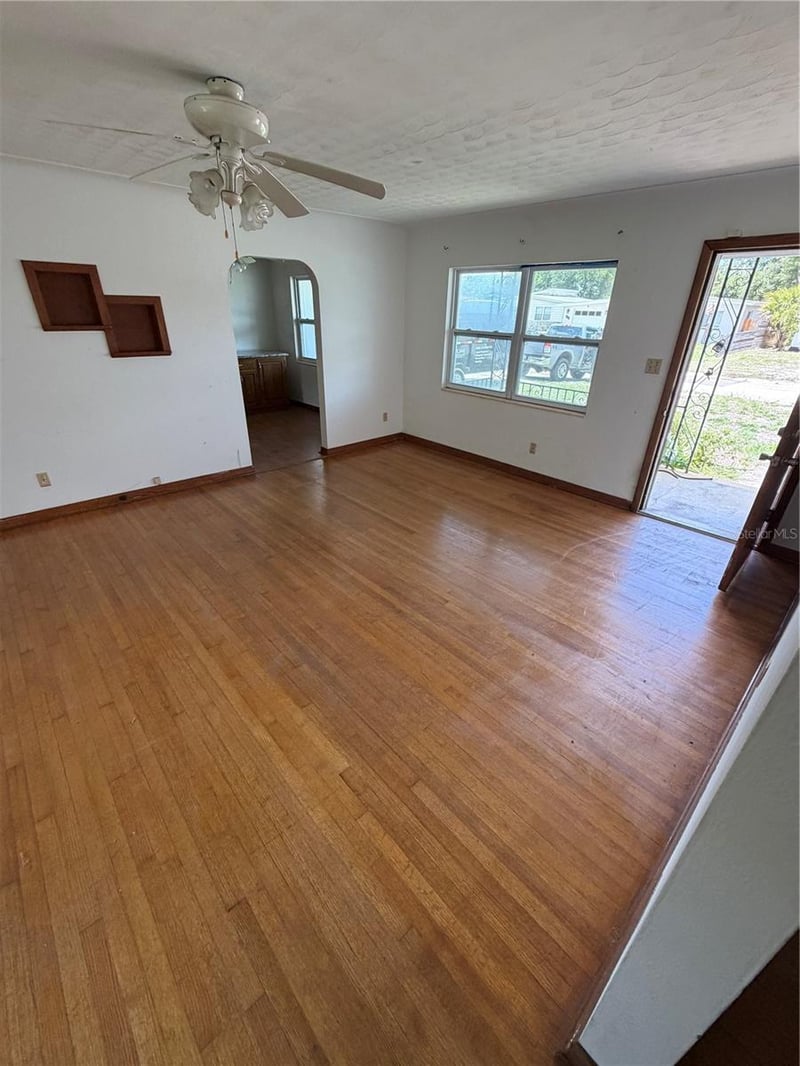 869 53rd Ave, St Petersburg, FL 33705