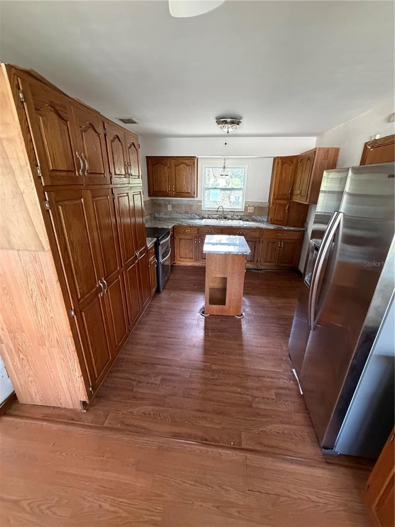 869 53rd Ave, St Petersburg, FL 33705
