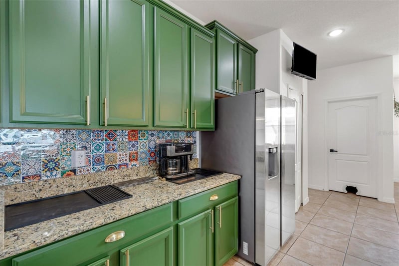 611 Wabash Breeze Cir, Ruskin, FL 33570