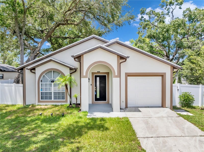 1103 Kirby St, Tampa, FL 33604