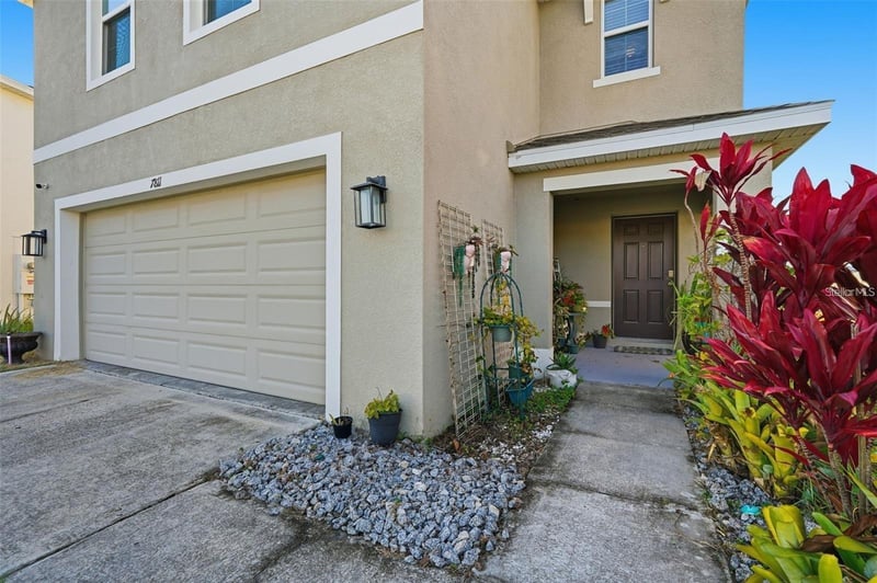 7811 Davie Ray Dr, Zephyrhills, FL 33540