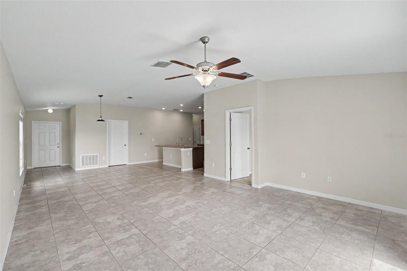 204 English Channel Pl, Dover, FL 33527
