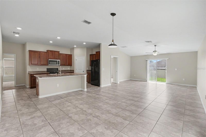 204 English Channel Pl, Dover, FL 33527