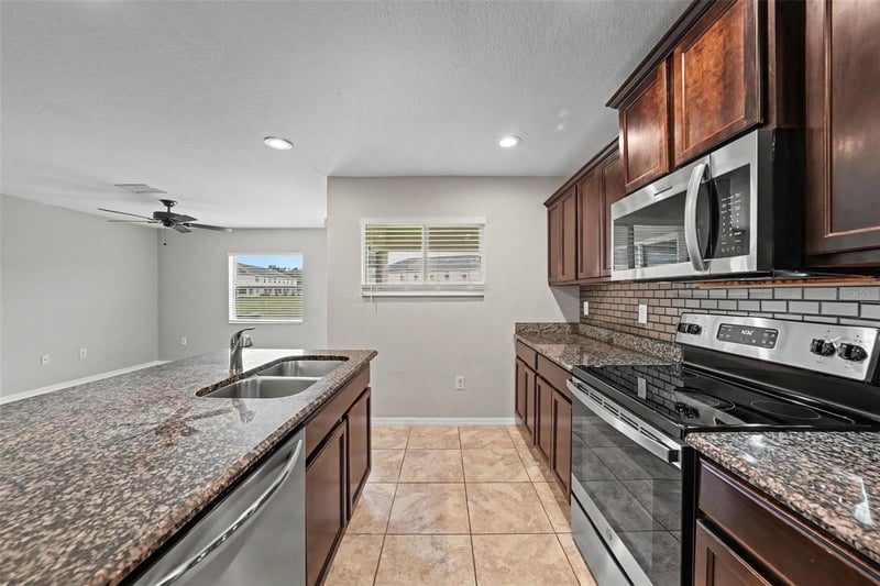 5042 Chipotle Ln, Wesley Chapel, FL 33544